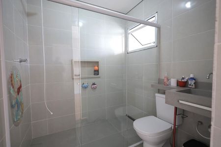 Casa à venda com 270m², 4 quartos e 2 vagas Casa à venda com 270m², 4 quartos e 2 vagasBanheiro 3