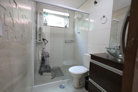 Casa à venda com 270m², 4 quartos e 2 vagas Casa à venda com 270m², 4 quartos e 2 vagasBanheiro 1