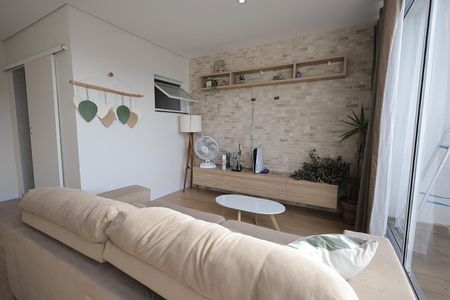 Casa à venda com 270m², 4 quartos e 2 vagas Casa à venda com 270m², 4 quartos e 2 vagasSala de TV