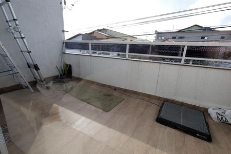 Casa à venda com 270m², 4 quartos e 2 vagas Casa à venda com 270m², 4 quartos e 2 vagasSacada Sala de TV