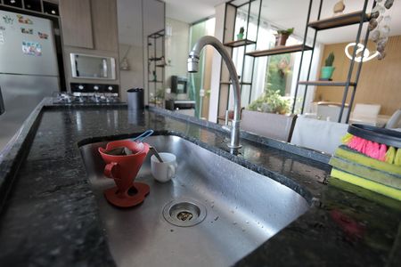 Casa à venda com 270m², 4 quartos e 2 vagas Casa à venda com 270m², 4 quartos e 2 vagasCozinha