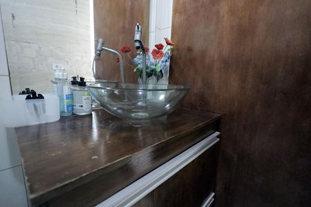Casa à venda com 270m², 4 quartos e 2 vagas Casa à venda com 270m², 4 quartos e 2 vagasBanheiro 1