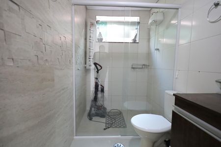 Casa à venda com 270m², 4 quartos e 2 vagas Casa à venda com 270m², 4 quartos e 2 vagasBanheiro 1