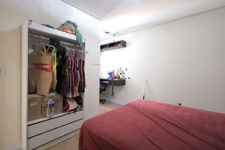 Casa à venda com 270m², 4 quartos e 2 vagas Casa à venda com 270m², 4 quartos e 2 vagasQuarto 3