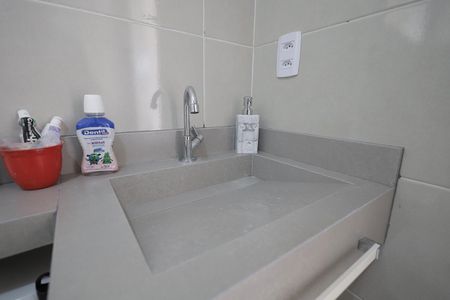Casa à venda com 270m², 4 quartos e 2 vagas Casa à venda com 270m², 4 quartos e 2 vagasBanheiro 3