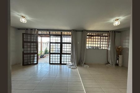 Casa à venda com 400m², 4 quartos e 4 vagas
