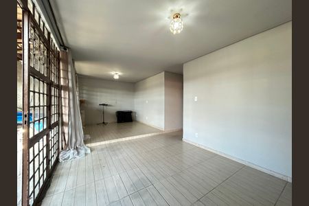 Casa à venda com 400m², 4 quartos e 4 vagas