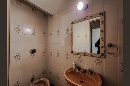 Apartamento para alugar com 74m², 2 quartos e 1 vagaBanheiro