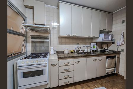 Apartamento para alugar com 74m², 2 quartos e 1 vagaCozinha