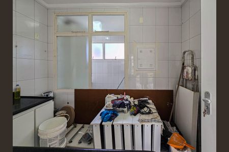 Apartamento para alugar com 75m², 2 quartos e sem vagaCozinha e Área de Serviço