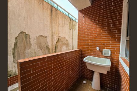 Apartamento para alugar com 76m², 2 quartos e 1 vagaÁrea de Serviço