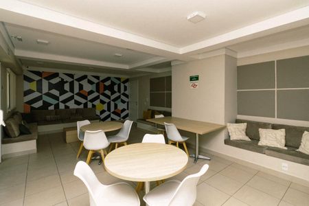 Apartamento para alugar com 28m², 1 quarto e sem vaga Apartamento para alugar com 28m², 1 quarto e sem vagaÁrea comum - Salão de festas