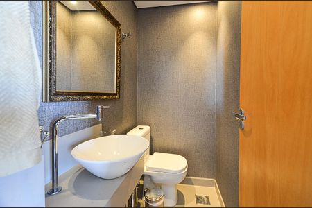 Apartamento à venda com 135m², 3 quartos e 2 vagas Apartamento à venda com 135m², 3 quartos e 2 vagasLavabo