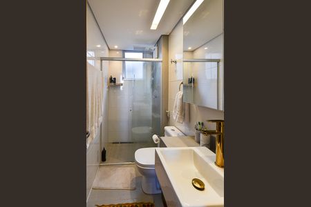 Apartamento à venda com 135m², 3 quartos e 2 vagas Apartamento à venda com 135m², 3 quartos e 2 vagasBanheiro Suíte