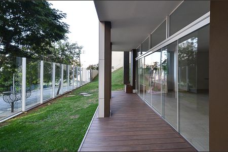 Apartamento à venda com 135m², 3 quartos e 2 vagas Apartamento à venda com 135m², 3 quartos e 2 vagasEntrada