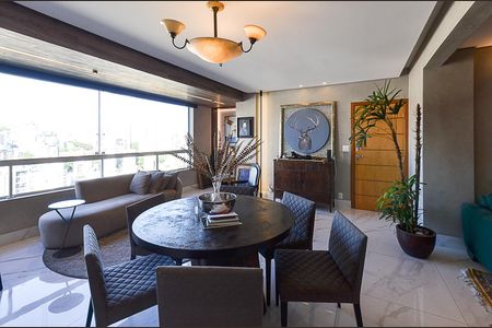 Apartamento à venda com 135m², 3 quartos e 2 vagas Apartamento à venda com 135m², 3 quartos e 2 vagasSala Ambientes