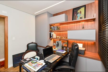 Apartamento à venda com 135m², 3 quartos e 2 vagas Apartamento à venda com 135m², 3 quartos e 2 vagasQuarto 2