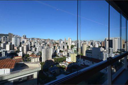 Apartamento à venda com 135m², 3 quartos e 2 vagas Apartamento à venda com 135m², 3 quartos e 2 vagasVista