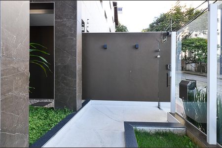 Apartamento à venda com 135m², 3 quartos e 2 vagas Apartamento à venda com 135m², 3 quartos e 2 vagasEntrada
