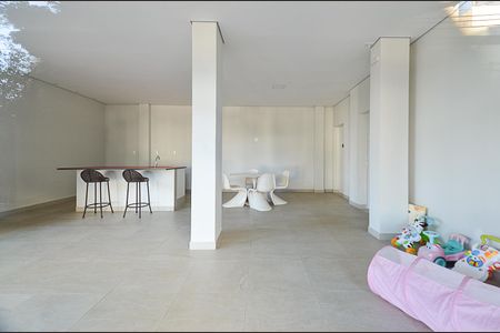 Apartamento à venda com 135m², 3 quartos e 2 vagas Apartamento à venda com 135m², 3 quartos e 2 vagasÁrea comum - Salão de festas