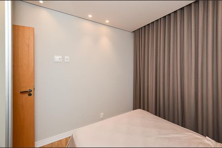 Apartamento à venda com 135m², 3 quartos e 2 vagas Apartamento à venda com 135m², 3 quartos e 2 vagasQuarto 1