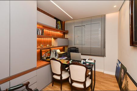Apartamento à venda com 135m², 3 quartos e 2 vagas Apartamento à venda com 135m², 3 quartos e 2 vagasQuarto 2