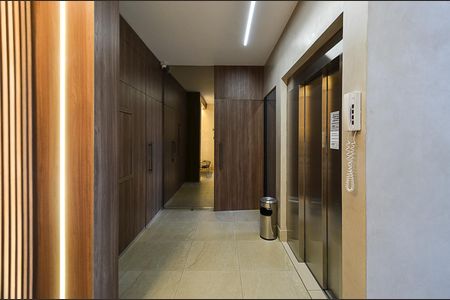 Apartamento à venda com 135m², 3 quartos e 2 vagas Apartamento à venda com 135m², 3 quartos e 2 vagasHall de entrada