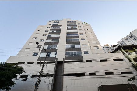 Apartamento à venda com 135m², 3 quartos e 2 vagas Apartamento à venda com 135m², 3 quartos e 2 vagasFachada