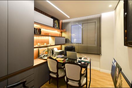 Apartamento à venda com 135m², 3 quartos e 2 vagas Apartamento à venda com 135m², 3 quartos e 2 vagasQuarto 2