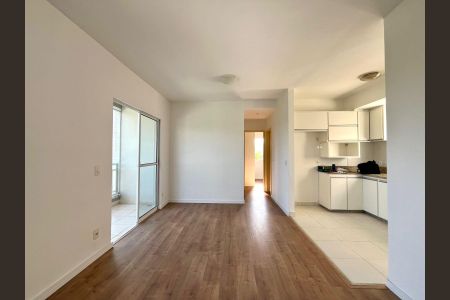 Sala de apartamento para alugar com 2 quartos, 69m² em Jardim Nova Europa, Campinas