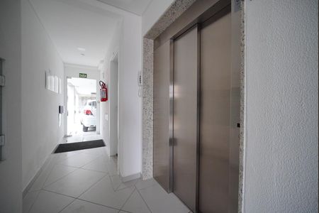 Apartamento para alugar com 57m², 2 quartos e 1 vagaElevador
