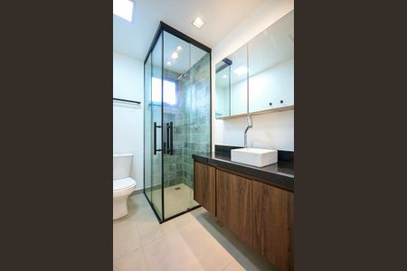 Casa de condomínio para alugar com 107m², 2 quartos e 2 vagasBanheiro