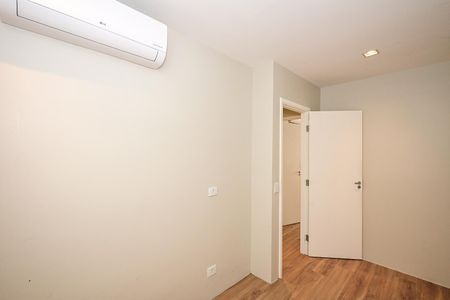 Quarto 1 de casa de condomínio para alugar com 2 quartos, 107m² em Real Parque, São Paulo
