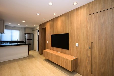 Sala de casa de condomínio para alugar com 2 quartos, 107m² em Real Parque, São Paulo