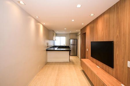 Sala de casa de condomínio para alugar com 2 quartos, 107m² em Real Parque, São Paulo