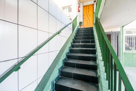 Apartamento para alugar com 50m², 2 quartos e 1 vagaEscada