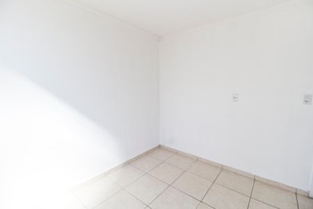 Quarto 1 de apartamento para alugar com 2 quartos, 50m² em Conjunto Habitacional Presidente Castelo Branco, Carapicuíba