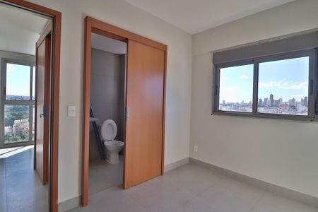 Apartamento para alugar com 77m², 2 quartos e 2 vagasQuarto 2 - Suíte