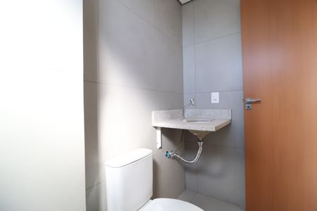 Apartamento para alugar com 77m², 2 quartos e 2 vagasBanheiro do Quarto 1