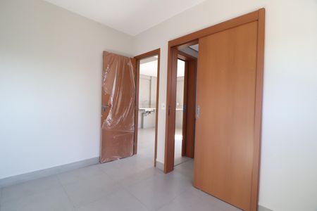 Apartamento para alugar com 77m², 2 quartos e 2 vagasQuarto 2 - Suíte