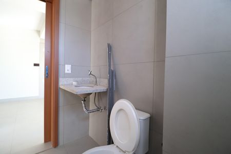 Apartamento para alugar com 77m², 2 quartos e 2 vagasBanheiro Social e do Quarto 2