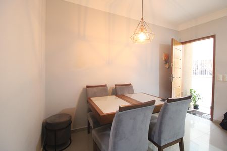 Sala de casa de condomínio à venda com 3 quartos, 70m² em Vila Campo Grande, São Paulo