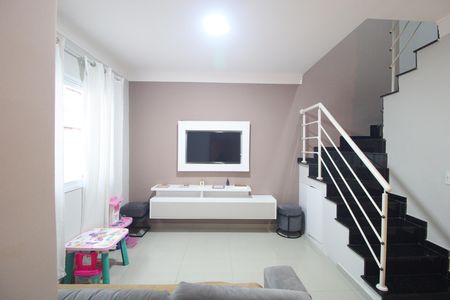 Sala de casa de condomínio à venda com 3 quartos, 70m² em Vila Campo Grande, São Paulo