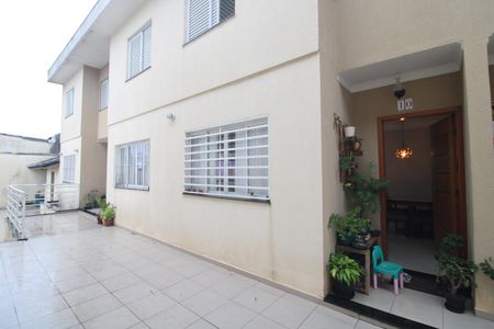 Casa de condomínio à venda com 70m², 3 quartos e 2 vagasFachada
