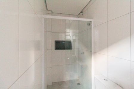 Banheiro de apartamento para alugar com 1 quarto, 35m² em Jardim Sao Pedro, Carapicuíba
