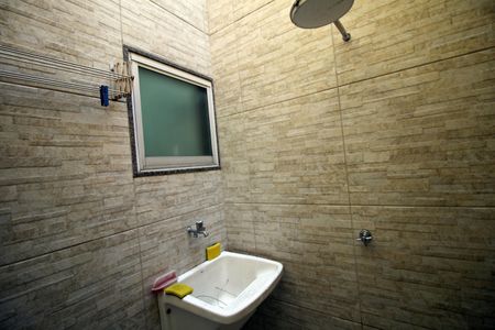 Casa à venda com 80m², 2 quartos e 1 vagaÁrea de Serviço