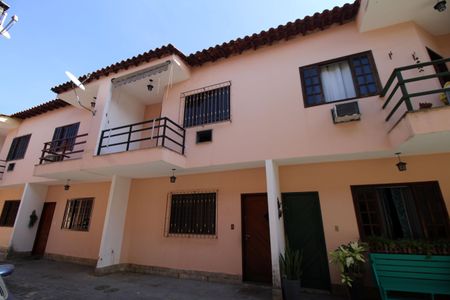 Casa à venda com 80m², 2 quartos e 1 vagaFachada