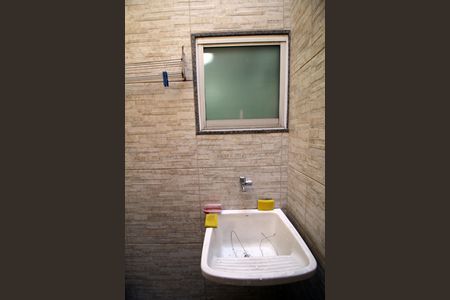 Casa à venda com 80m², 2 quartos e 1 vagaÁrea de Serviço