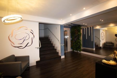 Apartamento para alugar com 68m², 2 quartos e 1 vagaHall social