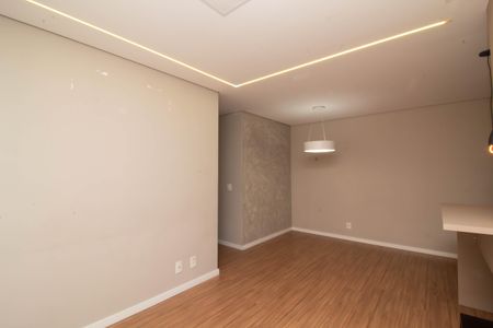 Apartamento para alugar com 68m², 2 quartos e 1 vagaSala